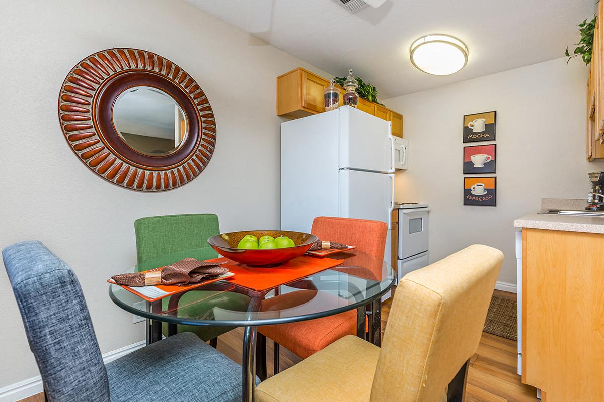 Mesa Royale Apartments photo 4